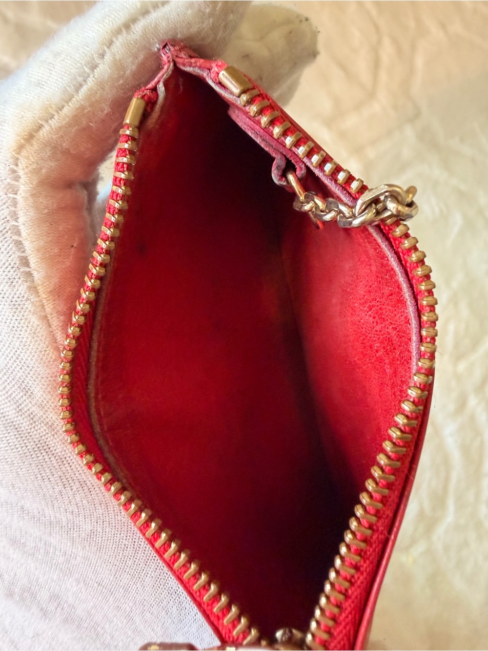 Louis Vuitton Red Epi Leather Key Cles/Pouch with Gold Hardware - Picture 10 of 16